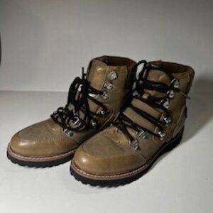 Winter boots stylish- Lace up boots 6.5 Nautica hiking boots 🥾